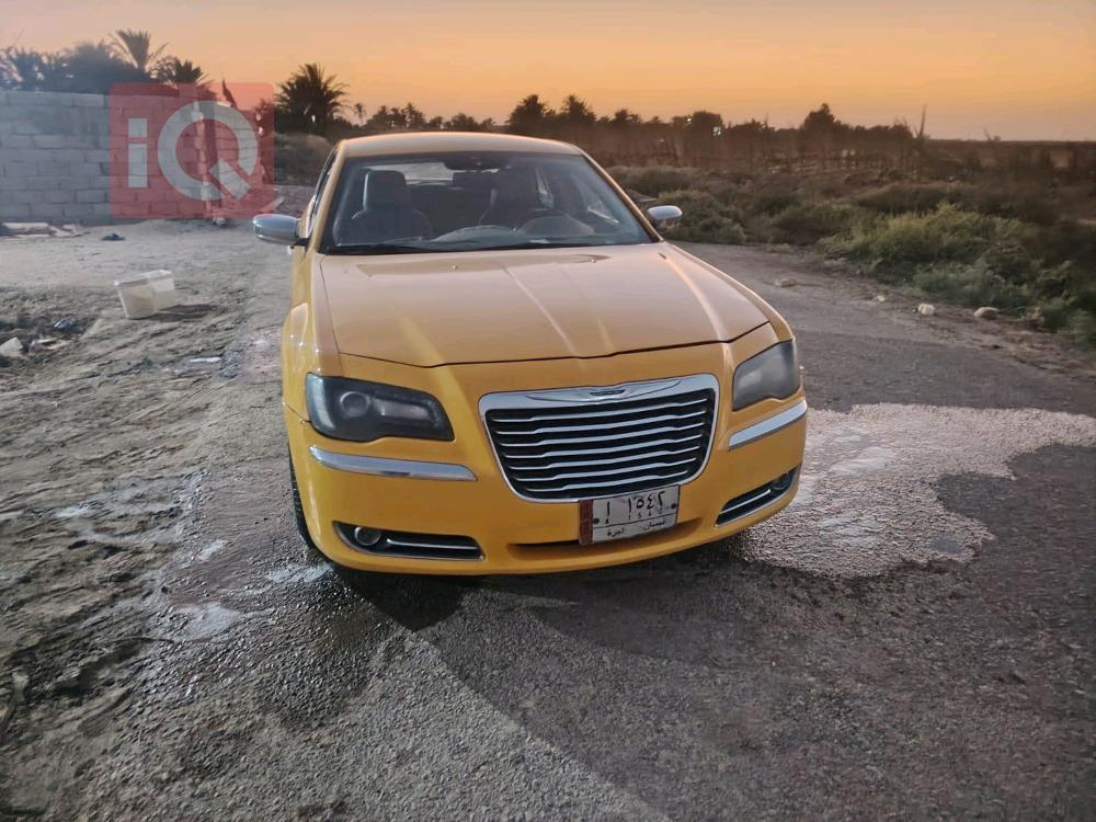 کرایسلەر 300